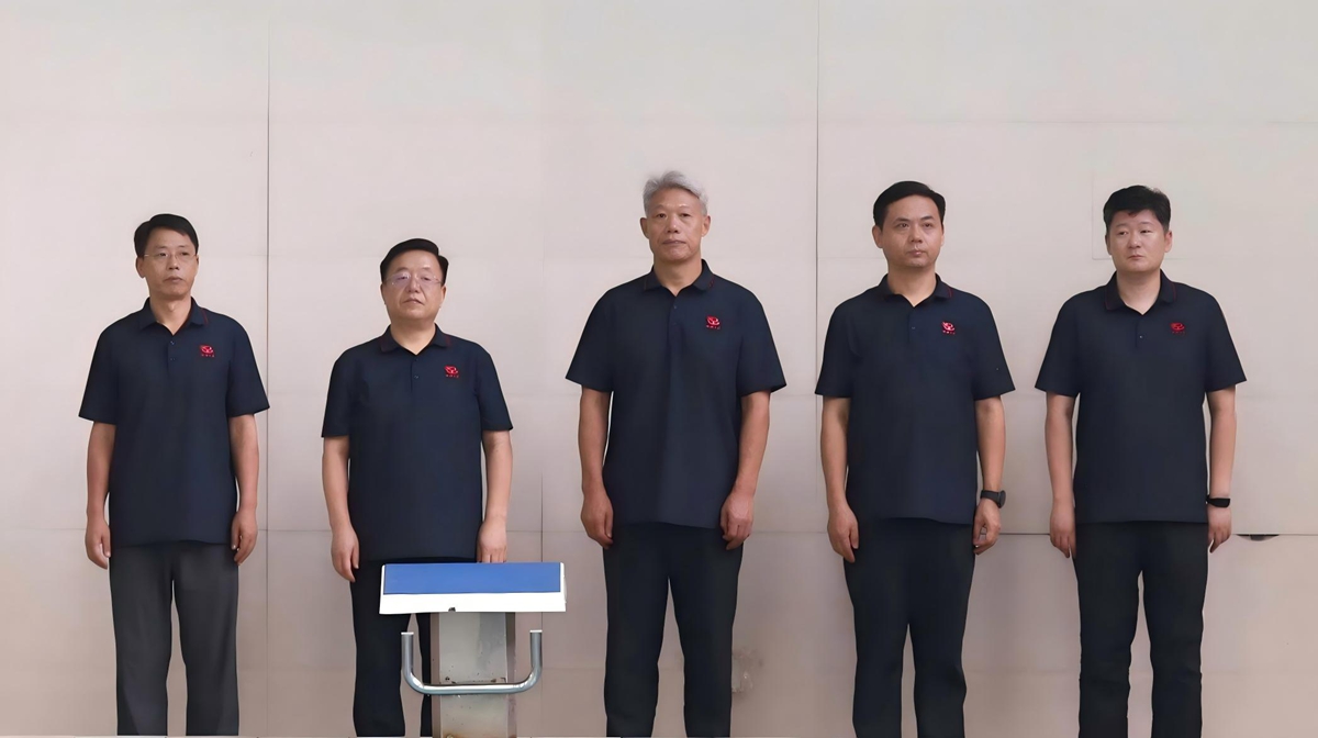 1782714726277641.jpg 00公司党委书记、总经理李子宪,副总经理张大亮、辛改成、彦祺,总工程师杨祥强莅临现场观赛指导.JPG